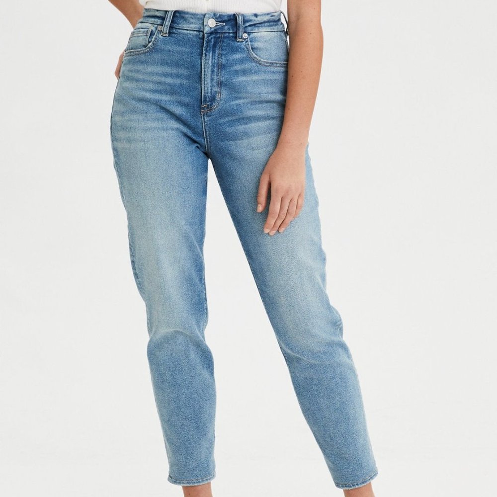 American Eagle Curvy Stretch Mom Jeans Size 4